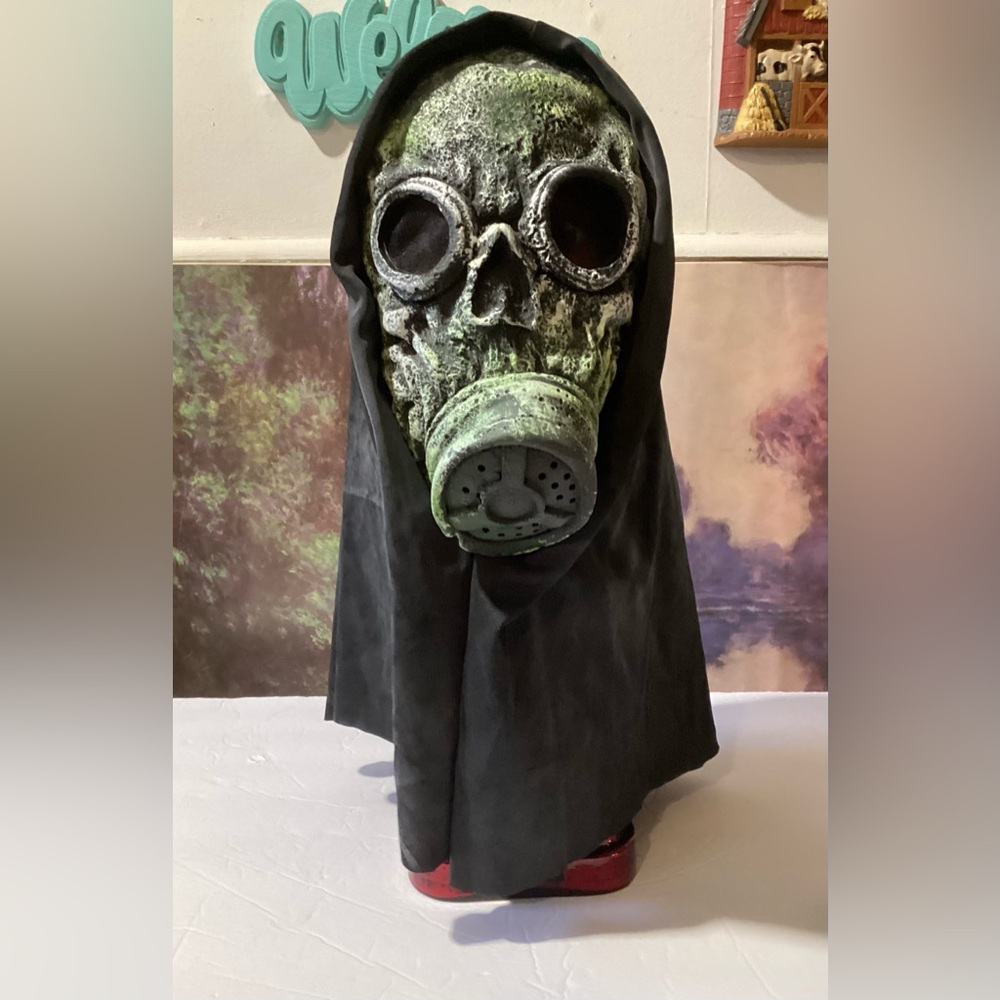 Fun World Easter Unlimited Apocalyptic Zombie Gas Mask with Shroud 2022